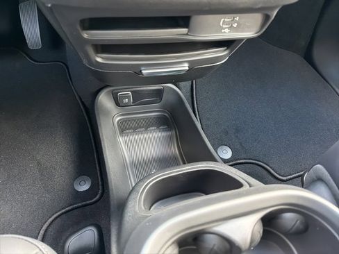 New 2026 Chrysler Pacifica Select image 18