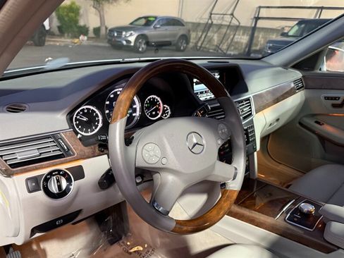 Used 2013 Mercedes-Benz E 350 4MATIC Sedan image 19