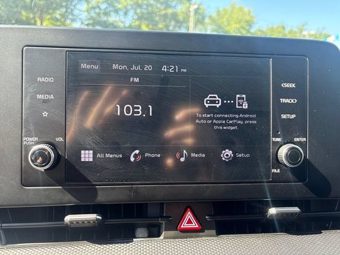 Used 2023 Kia Sportage LX AWD/4WD image 19