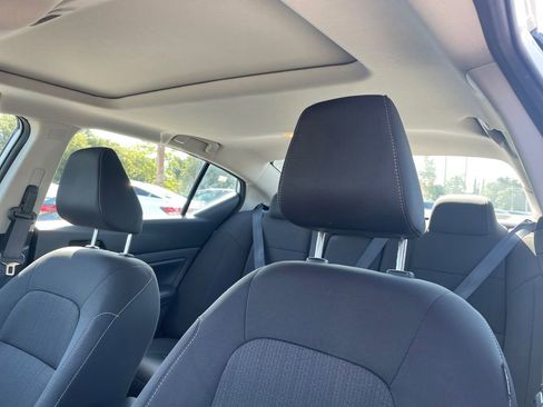 Used 2023 Nissan Altima 2.5 SV w/ SV Premium Package image 16