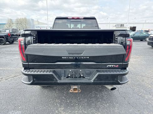 Used 2024 GMC Sierra 2500 AT4 w/ Technology Package AWD/4WD image 24
