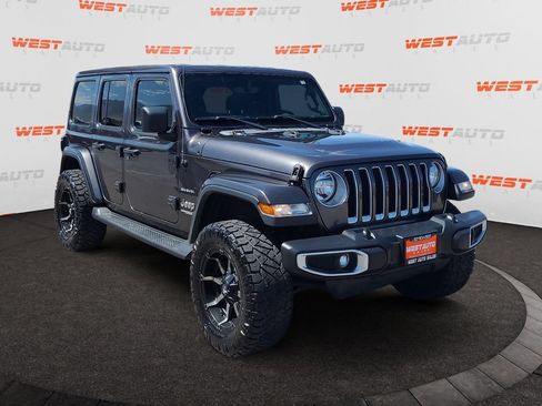 Used 2020 Jeep Wrangler Unlimited Sahara AWD/4WD image 7