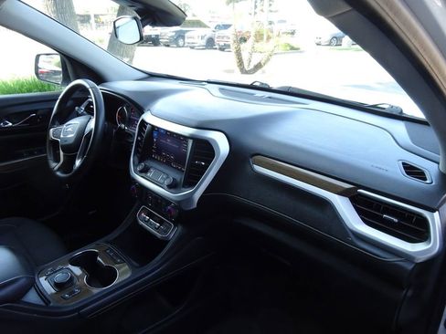 Certified 2023 GMC Acadia SLE w/ Driver Convenience Package FWD image 18