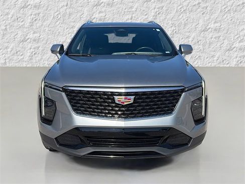 Used 2024 Cadillac XT4 Premium Luxury image 8
