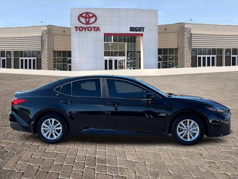 Certified 2025 Toyota Camry LE w/ Convenience Package image 9