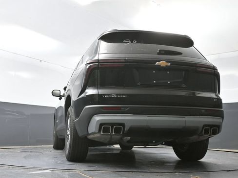 Used 2024 Chevrolet Traverse LT FWD image 31