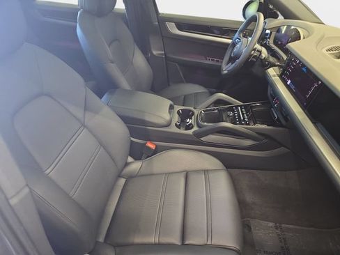Used 2026 Porsche Cayenne Coupe AWD/4WD image 12