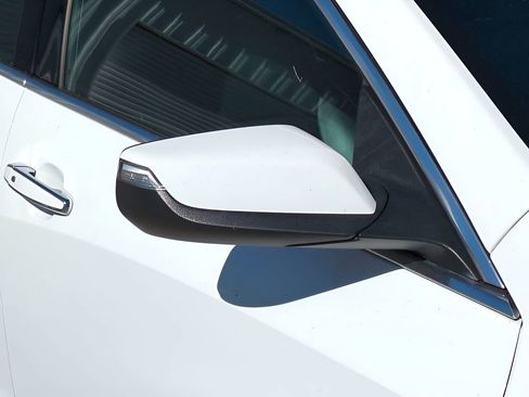 Used 2022 Chevrolet Malibu Premier image 12