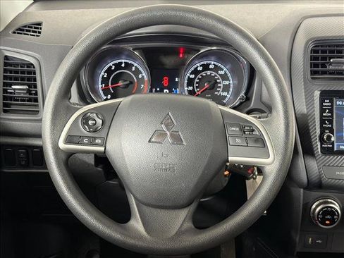 Used 2025 Mitsubishi Outlander Sport AWD image 23