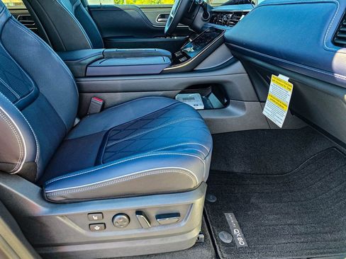 New 2026 INFINITI QX80 4WD image 40