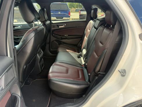 Used 2020 Ford Edge Titanium w/ Equipment Group 301A AWD/4WD image 32