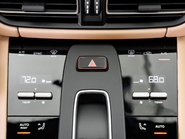 Certified 2026 Porsche Macan AWD/4WD image 18
