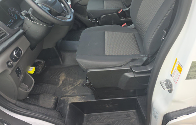 Used 2025 Ford Transit 250 Low Roof w/ Exterior Upgrade Package RWD image 3