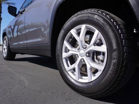 Used 2022 Jeep Grand Cherokee L Limited image 6