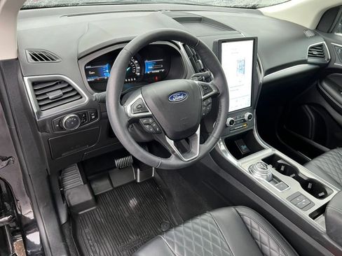 Used 2024 Ford Edge Titanium w/ Equipment Group 301A image 16
