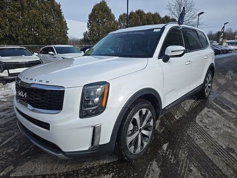 Certified 2022 Kia Telluride EX w/ EX Premium Package image 3