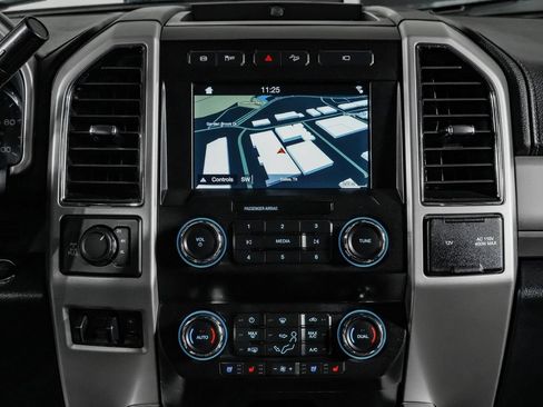 Used 2019 Ford F250 Lariat w/ Lariat Ultimate Package AWD/4WD image 25
