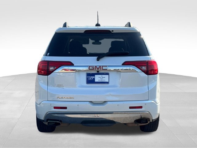 Used 2017 GMC Acadia Denali w/ Technology Package FWD image 5