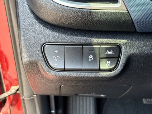 Used 2022 Kia Seltos S FWD image 32