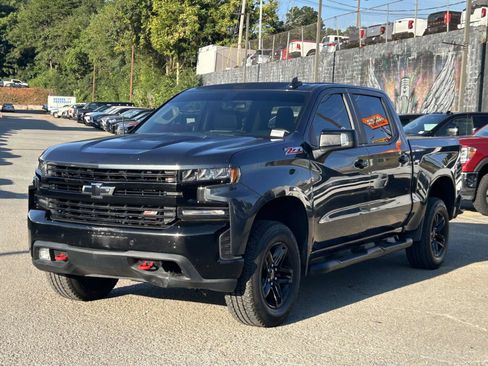 Used 2019 Chevrolet Silverado 1500 LT Trail Boss AWD/4WD image 3