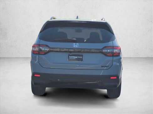 New 2026 Honda Pilot Sport image 8