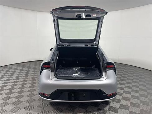New 2027 Toyota Prius XLE AWD/4WD image 21