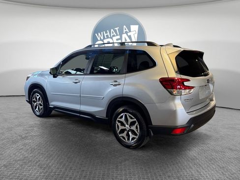Used 2021 Subaru Forester Premium AWD/4WD image 6