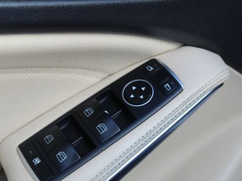 Used 2019 Mercedes-Benz GLA 250 4MATIC image 22