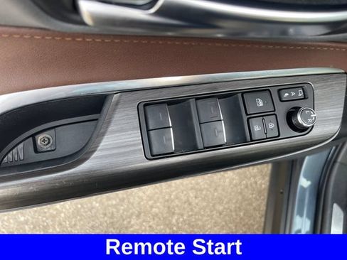 Used 2024 Toyota Venza Limited AWD/4WD image 11