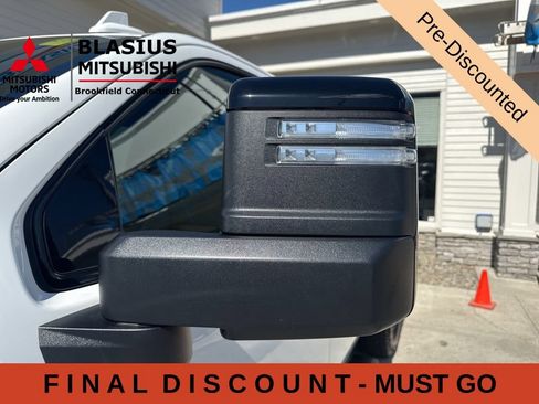 Used 2025 GMC Sierra 2500 AT4 AWD/4WD image 28