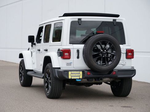 Used 2022 Jeep Wrangler Unlimited Sahara w/ Cold Weather Group image 5