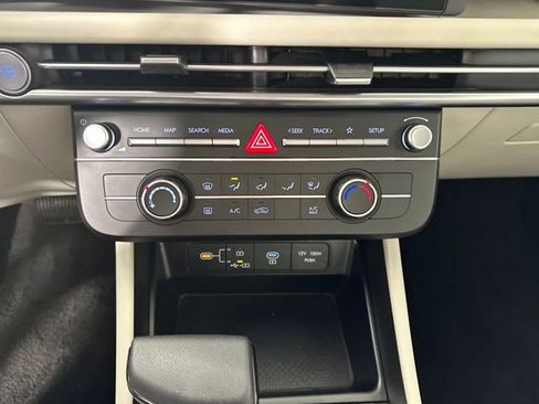 Certified 2025 Hyundai Tucson SE image 23