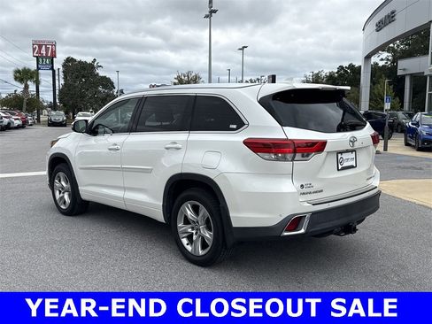 Used 2017 Toyota Highlander Limited image 6