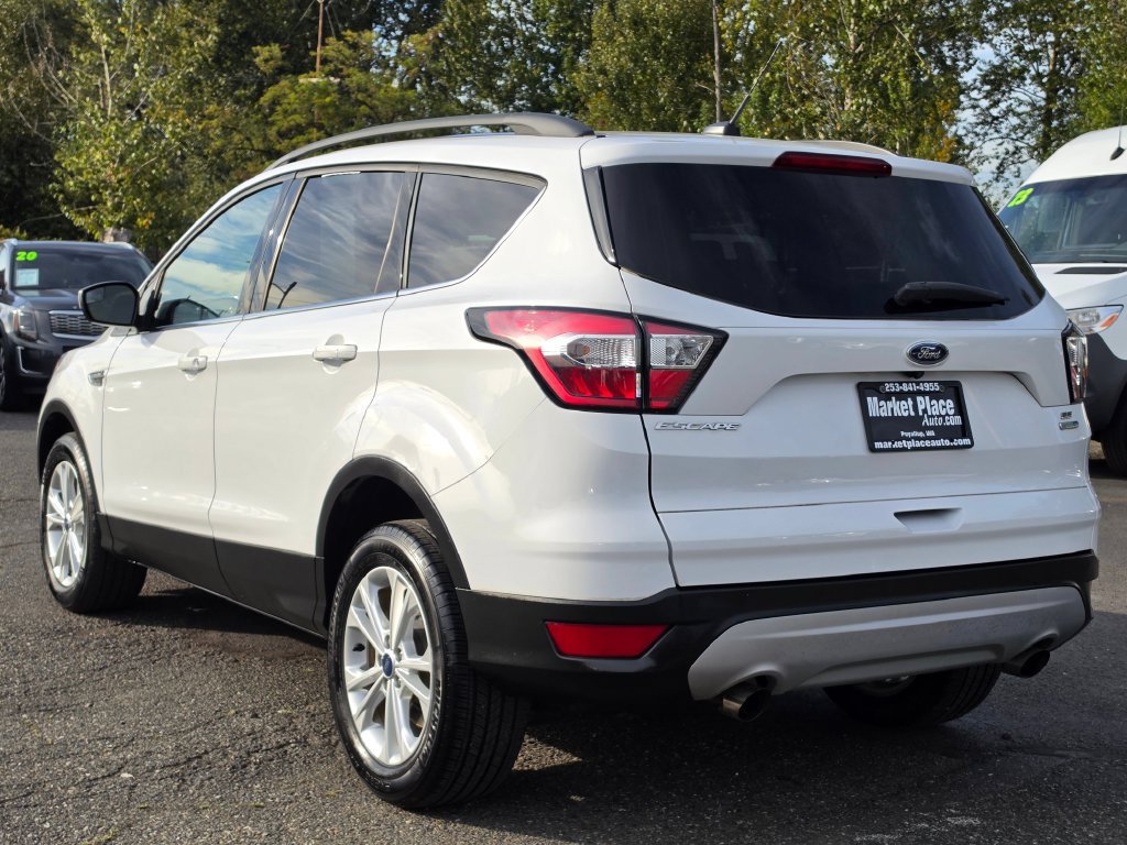 Used 2018 Ford Escape SE AWD/4WD image 4