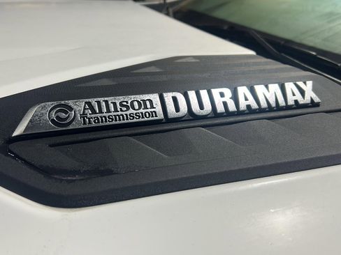 Used 2021 Chevrolet Silverado 3500 LT w/ Convenience Package image 5