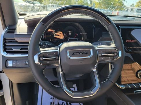 New 2026 GMC Acadia Denali Ultimate w/ LPO, Floor Liner Package FWD image 13
