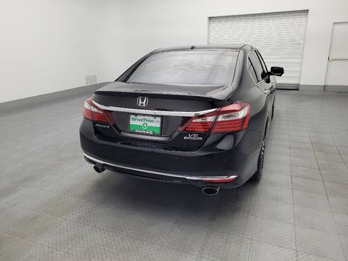Used 2016 Honda Accord Touring image 7