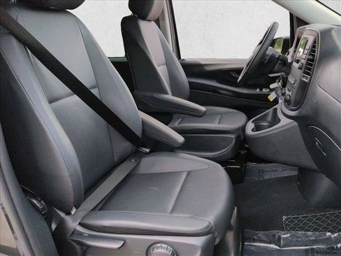 Used 2023 Mercedes-Benz Metris Passenger image 21