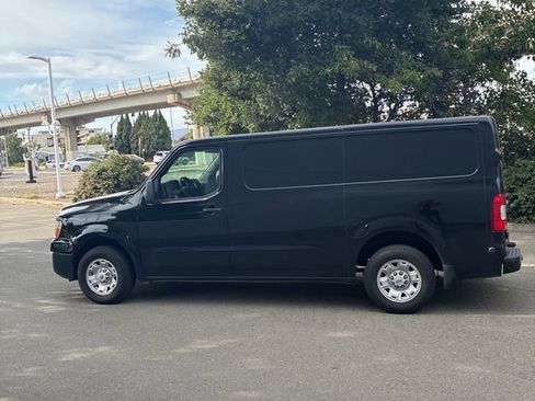 Used 2021 Nissan NV 2500 SV RWD image 5
