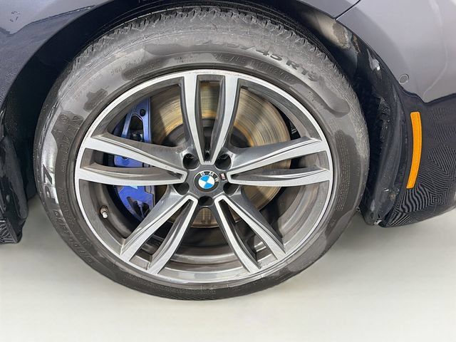 Used 2022 BMW 750Li xDrive AWD/4WD image 36