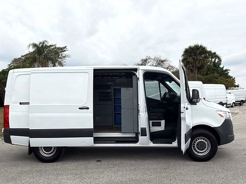 Used 2019 Mercedes-Benz Sprinter 144 image 18