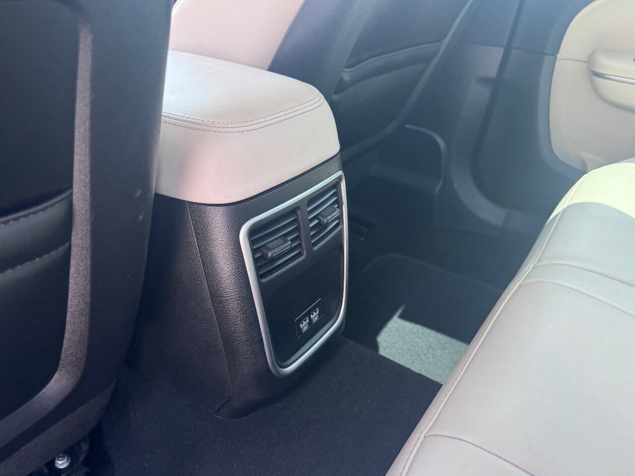 Used 2019 Chrysler 300 Touring L w/ Quick Order Package 22F RWD image 15