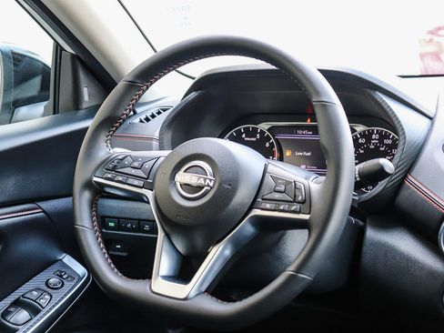 Used 2025 Nissan Sentra SR w/ Midnight Edition FWD image 17
