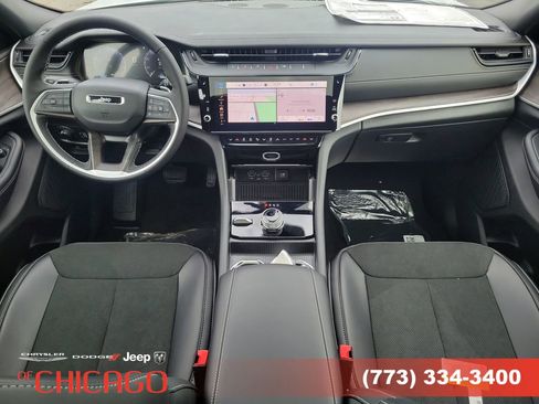 New 2026 Jeep Grand Cherokee Laredo image 14