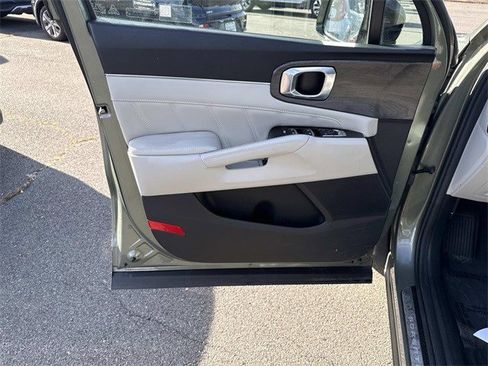 Used 2024 Kia Sorento SX image 13