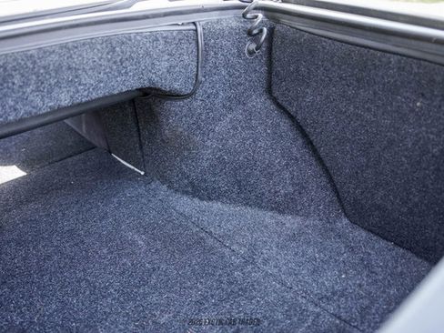 Used 1993 Cadillac Allante FWD image 71