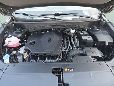 Certified 2025 Hyundai Tucson SE FWD image 19