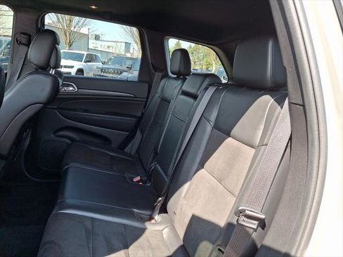 Certified 2022 Jeep Grand Cherokee Laredo X AWD/4WD image 19