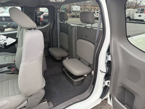 Used 2019 Nissan Frontier S image 32