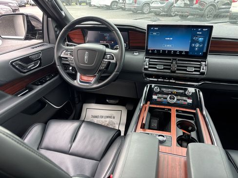 Certified 2024 Lincoln Navigator Premiere AWD/4WD image 30
